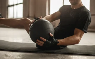 Peran Medicine Balls dalam Kebugaran Fungsional dan Mobilitas